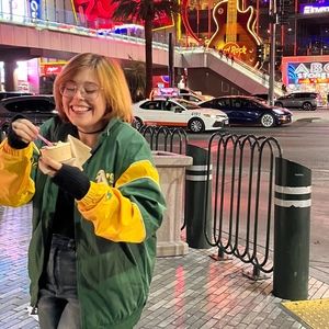 Meet your Posher, Hollyxdear